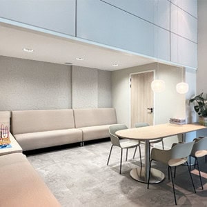 wachtkamer huisartsenpraktijk westland 5 Praktijkinrichting met warme tinten