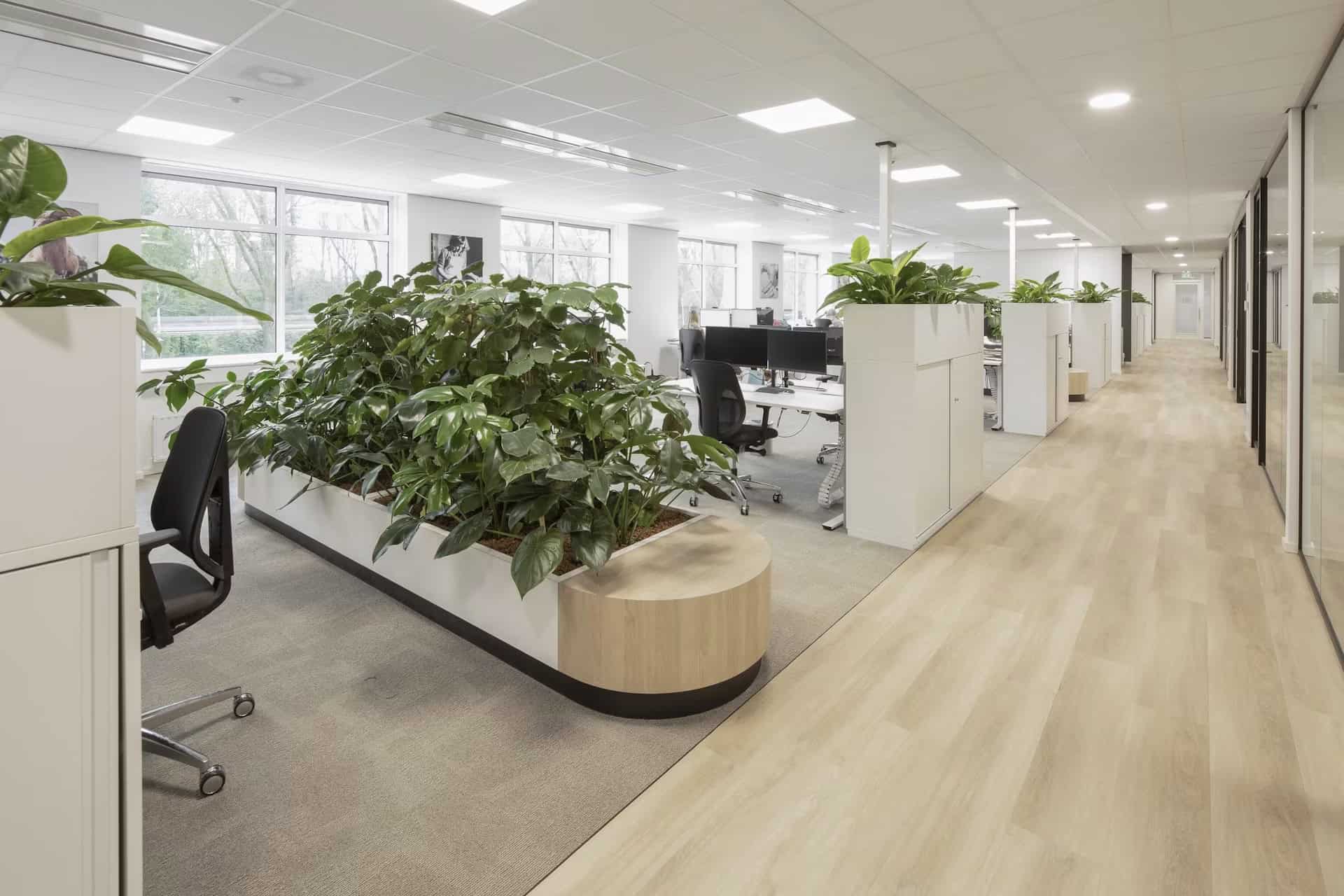 kantoorinrichting wit met hout