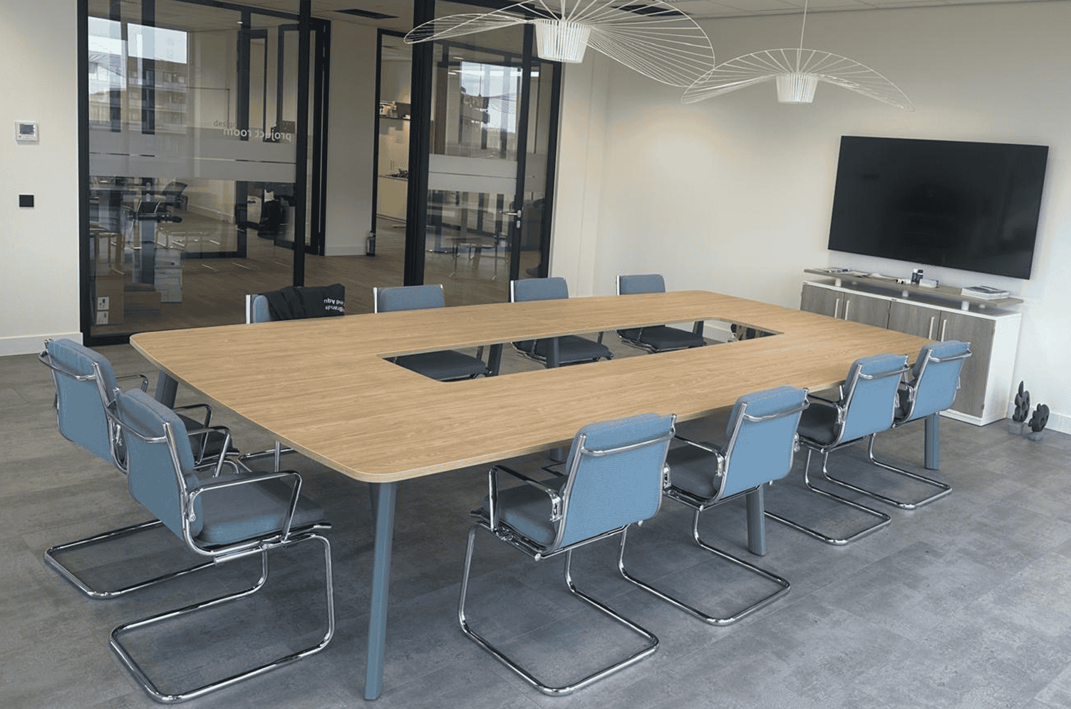 Gerealiseerde vergadertafel